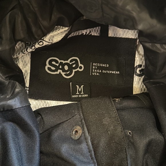 Black womens coat - Picture 2 of 2